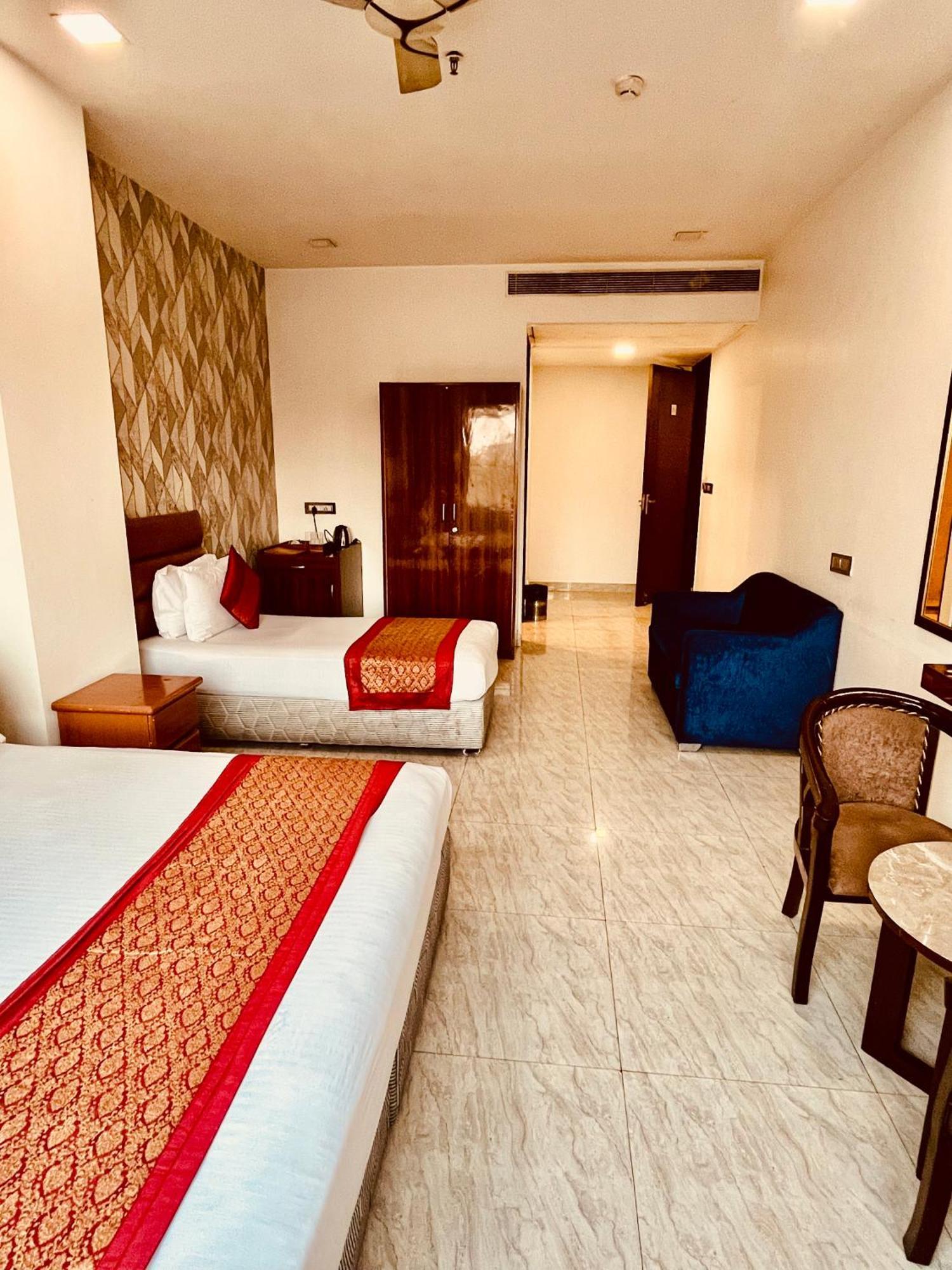 Amora Rooms Dwarka نيودلهي المظهر الخارجي الصورة