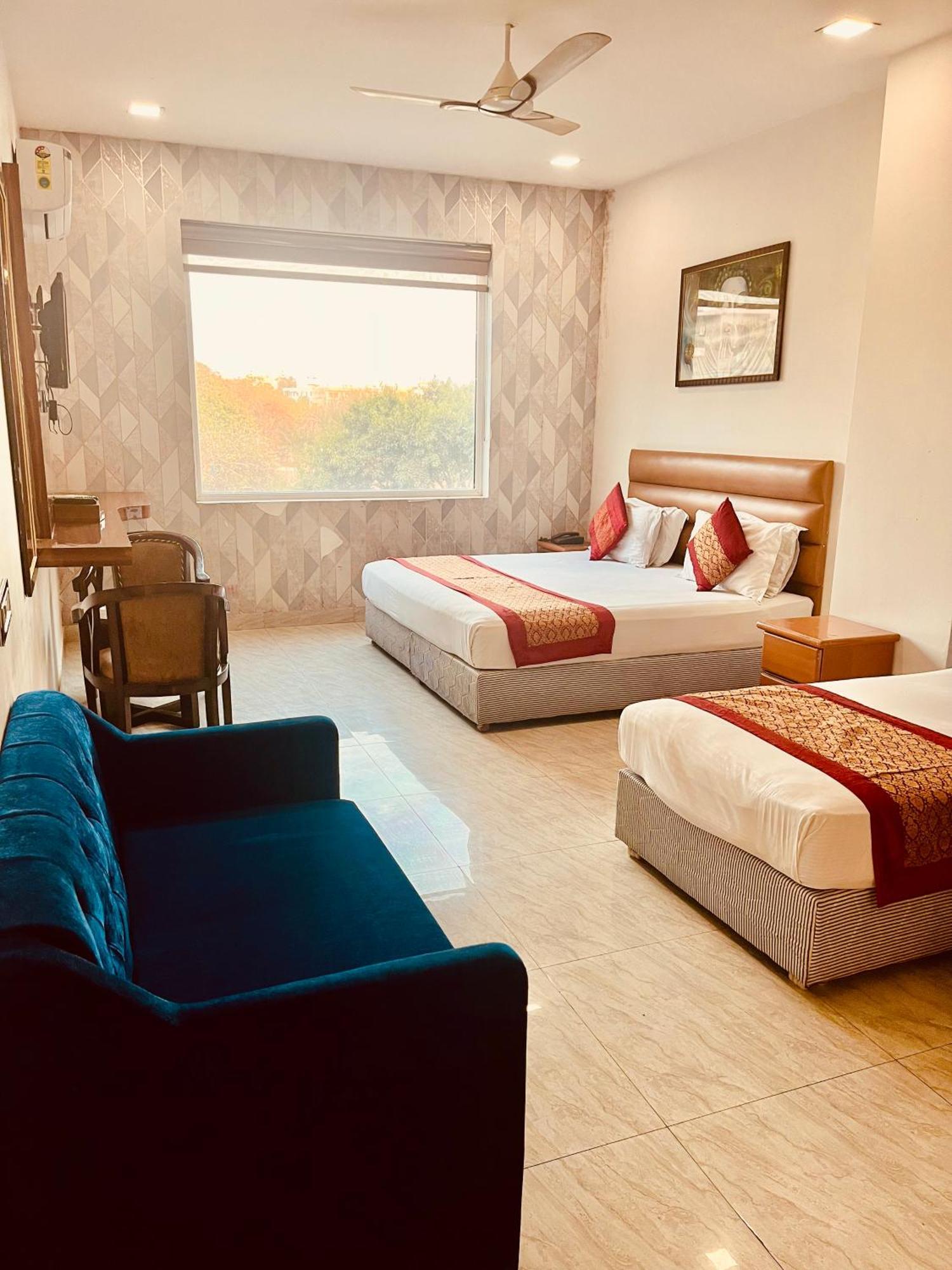 Amora Rooms Dwarka نيودلهي المظهر الخارجي الصورة