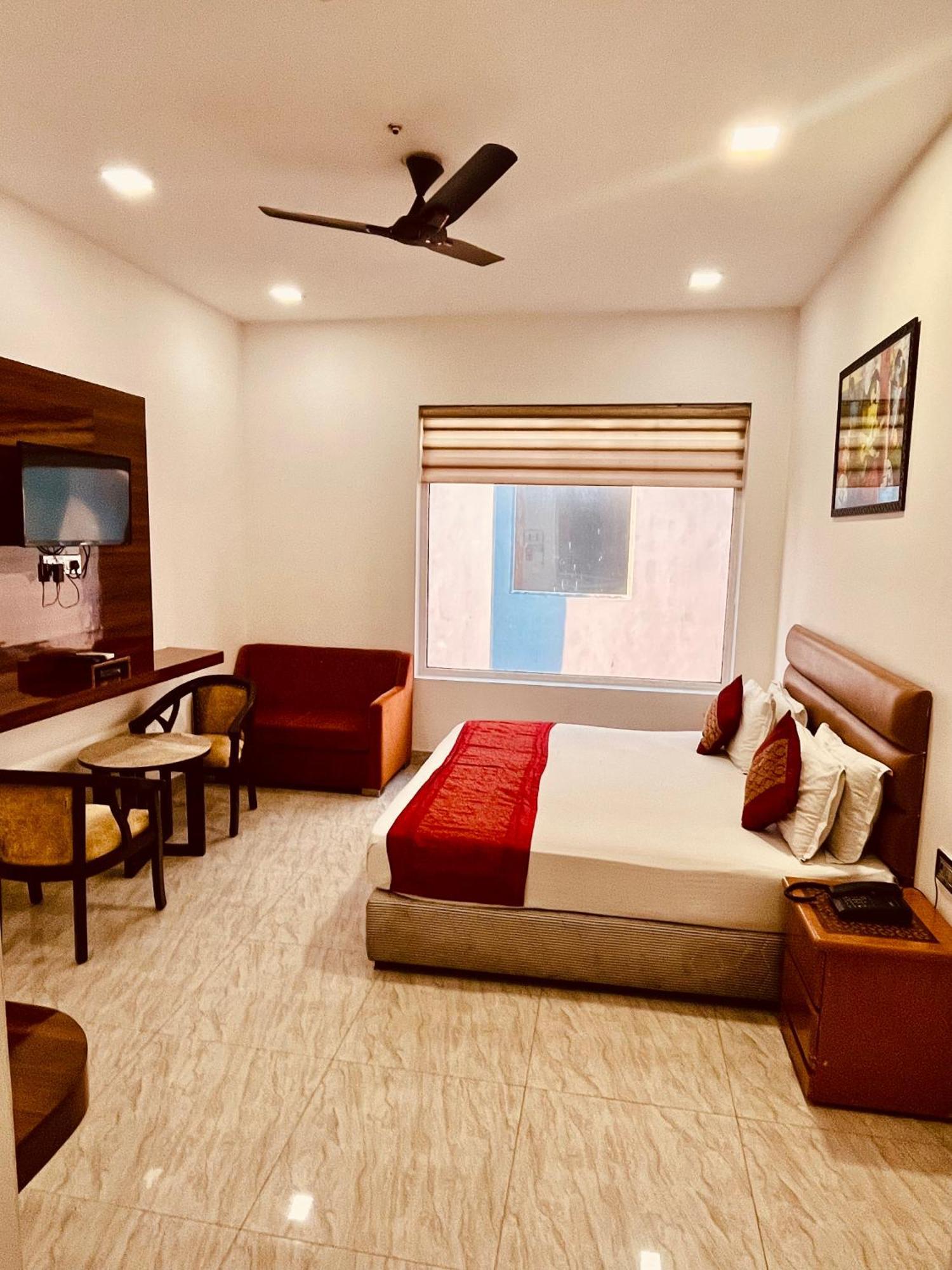 Amora Rooms Dwarka نيودلهي المظهر الخارجي الصورة