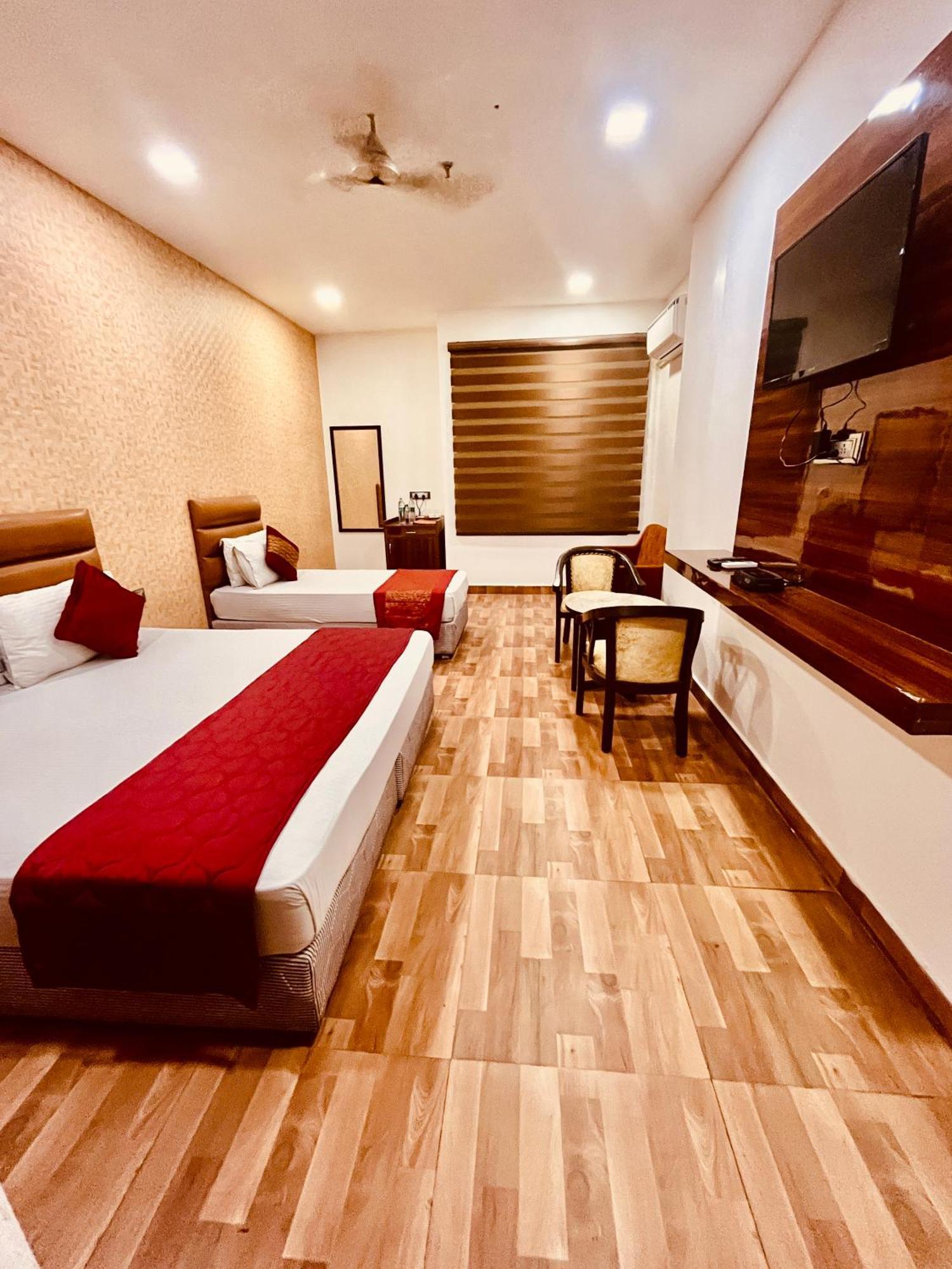 Amora Rooms Dwarka نيودلهي المظهر الخارجي الصورة