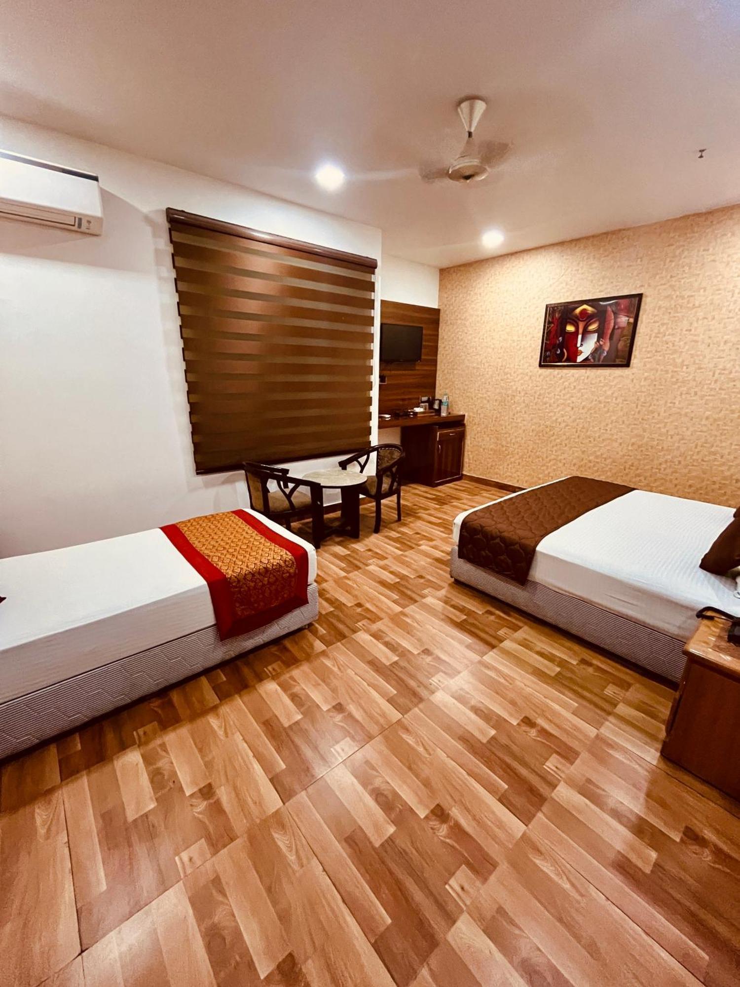 Amora Rooms Dwarka نيودلهي المظهر الخارجي الصورة